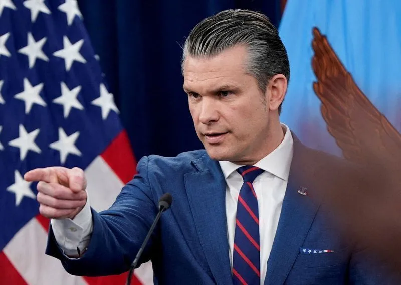 Foco de Hegseth em guerra cultural atrasa avanços do Exército, dizem fontes